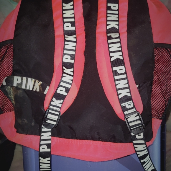 Pink backpack - Picture 3 of 4